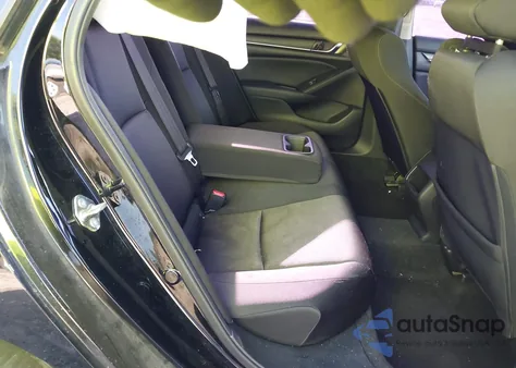 2018 Honda Accord Lx z USA, uszkodzony, nr VIN 1HGCV1F18JA129198